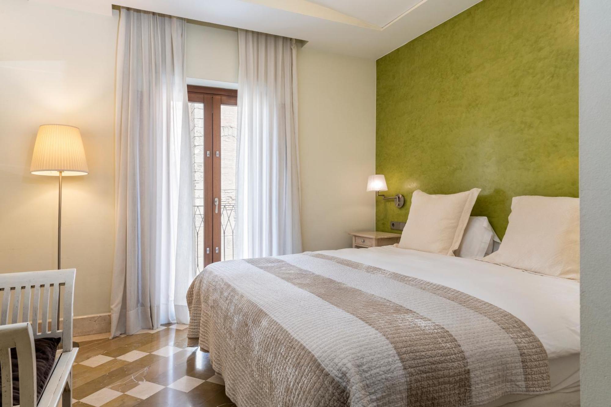 Magno Apartments Santo Tomas Севілья Екстер'єр фото